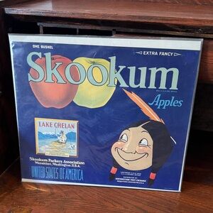 VTG New Certified Skookum Packers Association Wenatchee, WA Apple Box Label